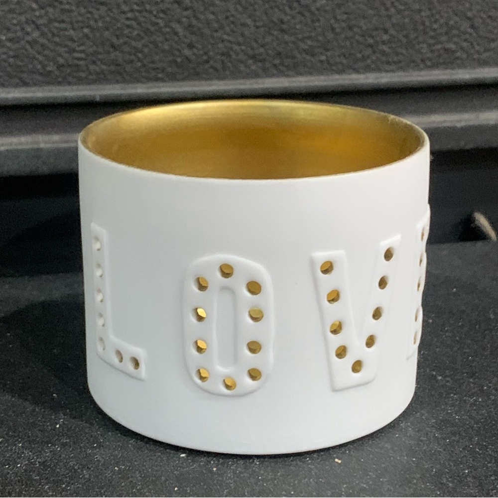 Holiday Lane Porcelain Led Love White Candle Holder Brand New